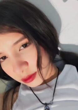 Colegiala Linda Y Culona + Vídeo