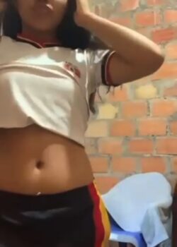 Colegiala Putipobre De Rico Cuerpo
